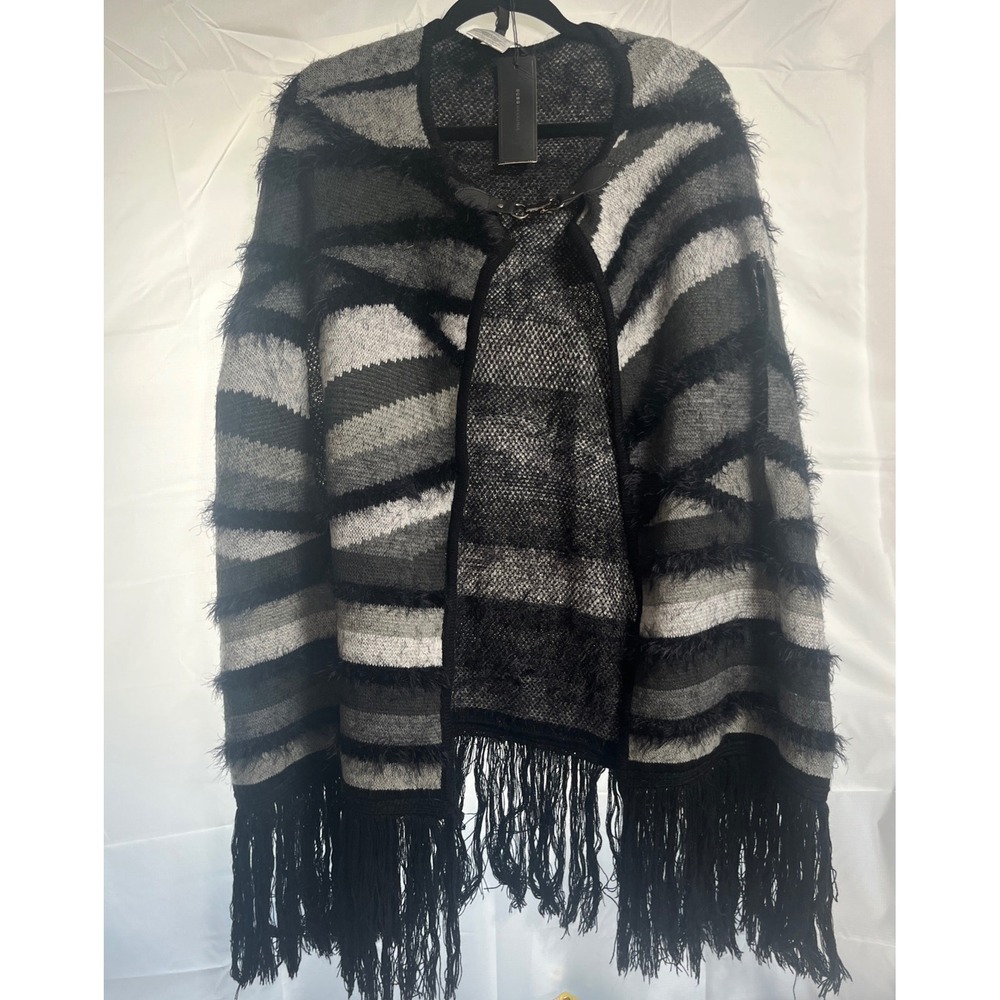 BCBGMAXAZRIA Women Striped Knit Fringe Poncho Grey Combo BC34320 SM New Reg $328